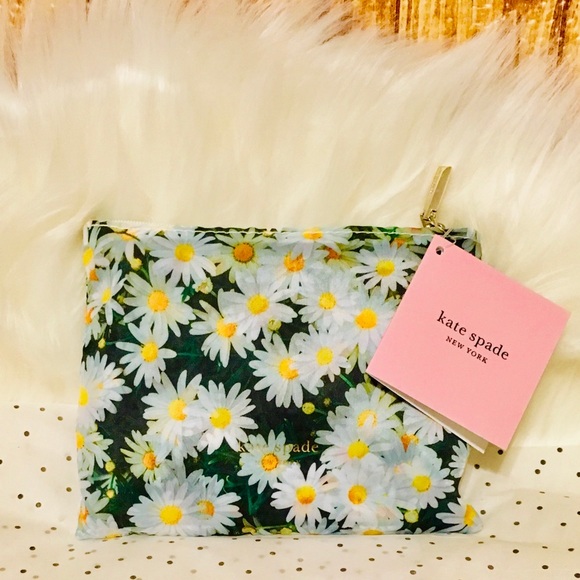 kate spade Handbags - KATE SPADE ♠️ REUSABLE SHOPPING TOTE,DAISY W/POUCH